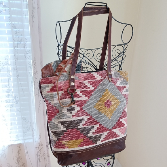 Myra Bag Leather, Canvas Weekender Bag With Wristlet Clutch/Cosmetic Bag - Picture 17 of 17